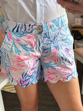 Lilly Pulitzer Scallop Hem Short Sz 0 Low Rise Coral Print Resort Coastal Prep